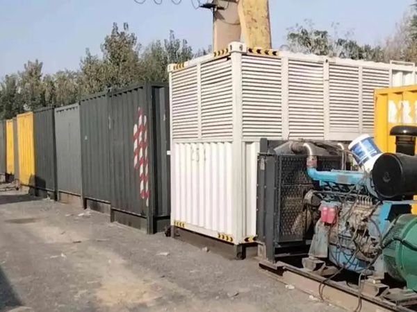 市中200KW柴油发电机机组每小时油耗是多少?