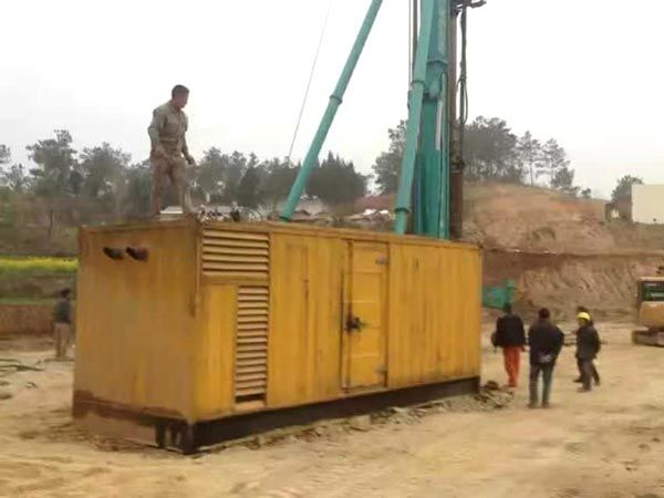 市中如何判断水冷式机油散热器密封件是否需要更换?